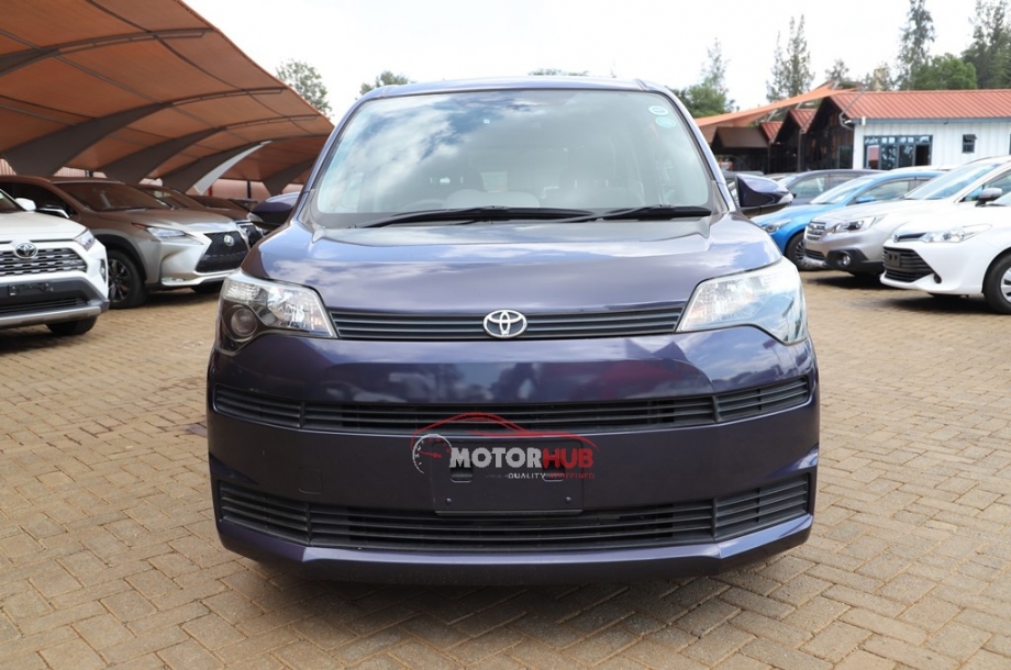 Toyota Spade 2015