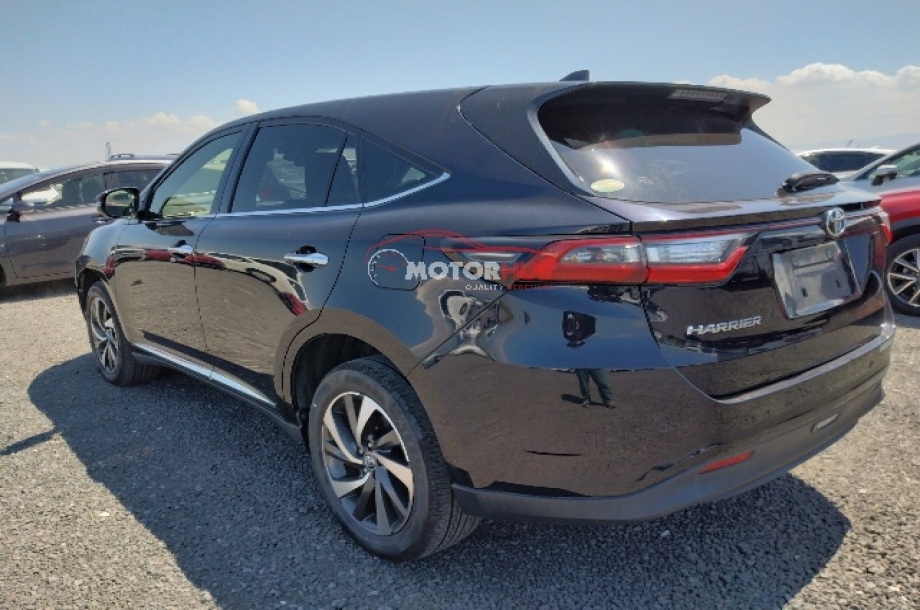 Toyota Harrier 2017
