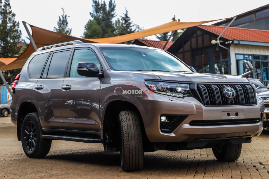 Toyota Land Cruiser Prado 2023