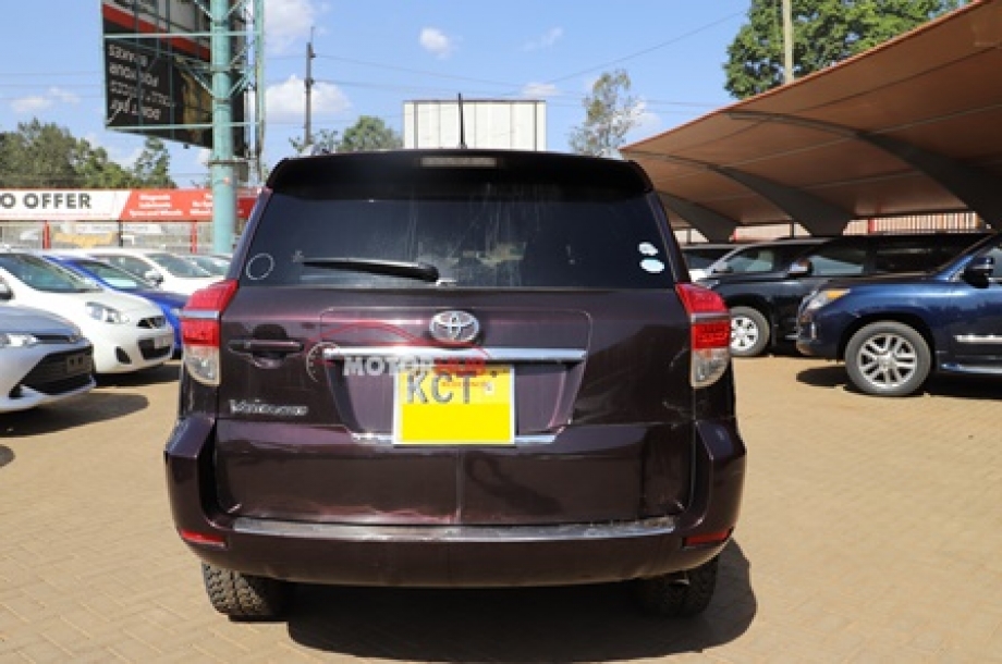 Toyota Vanguard 2011