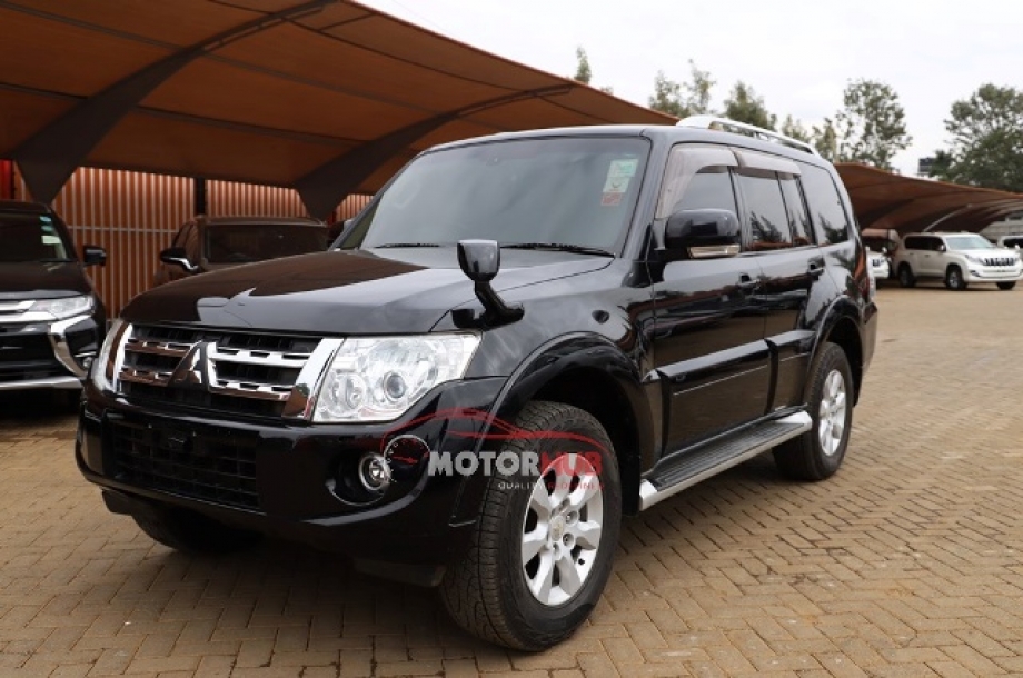 Mitsubishi Pajero 2013