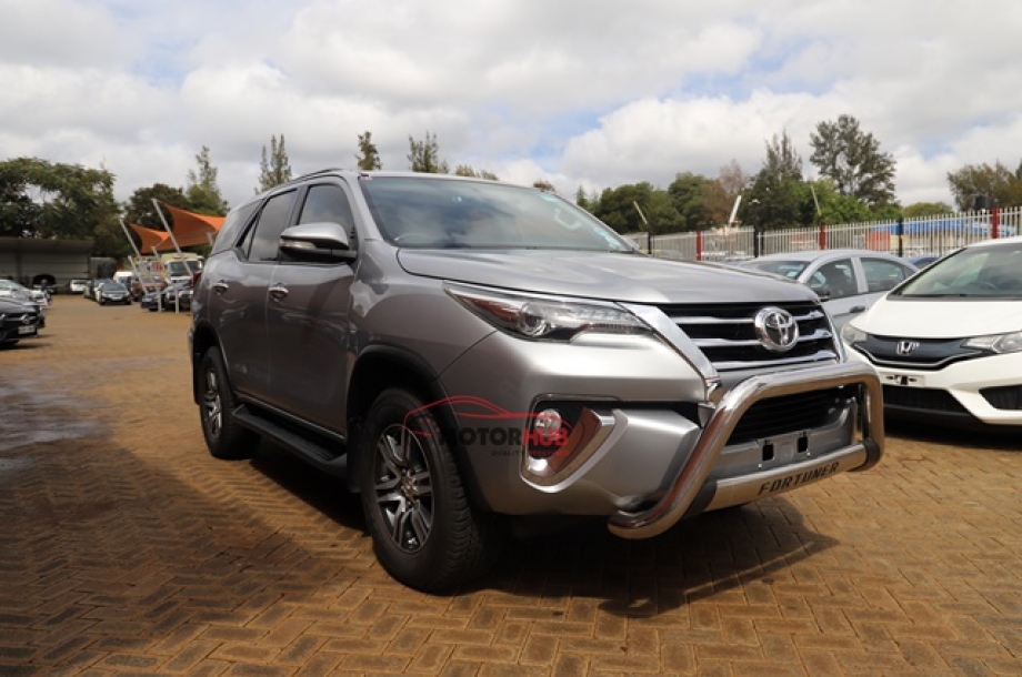 Toyota Fortuner 2016
