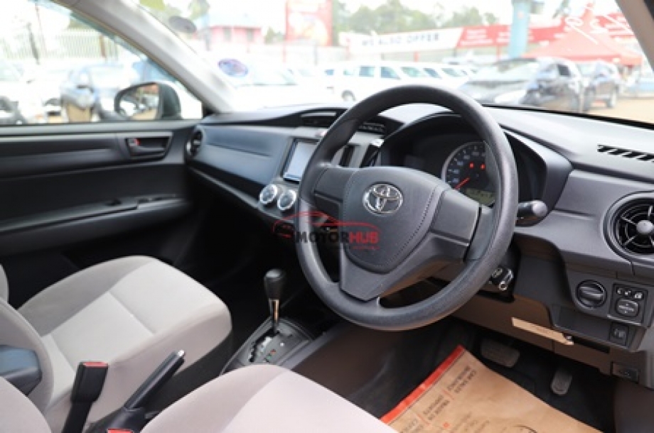Toyota Axio 2015
