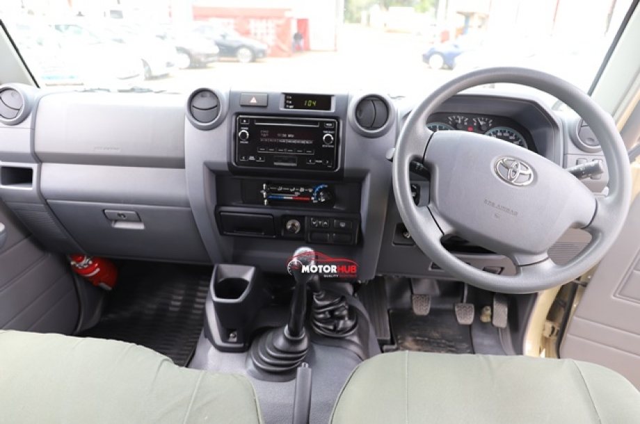 Toyota Land Cruiser79 2018