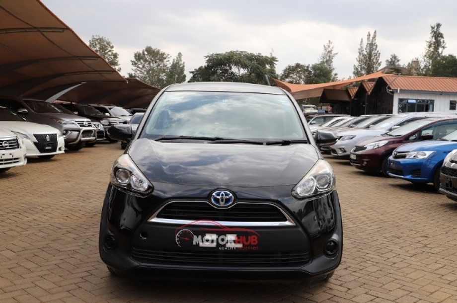 Toyota Sienta 2016