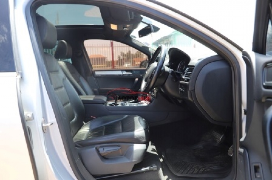Volkswagen Touareg 2014
