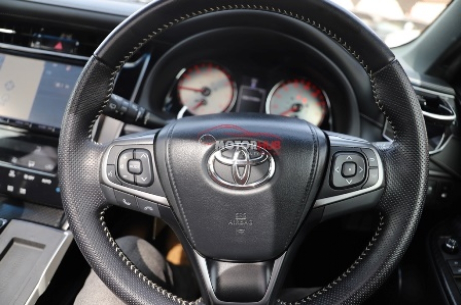 Toyota Harrier 2015