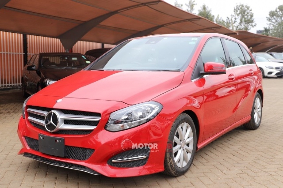 Mercedes-Benz B180 2016