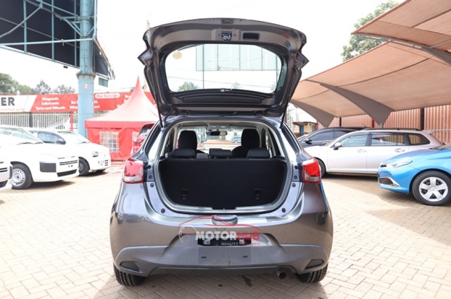 Mazda Demio 2016