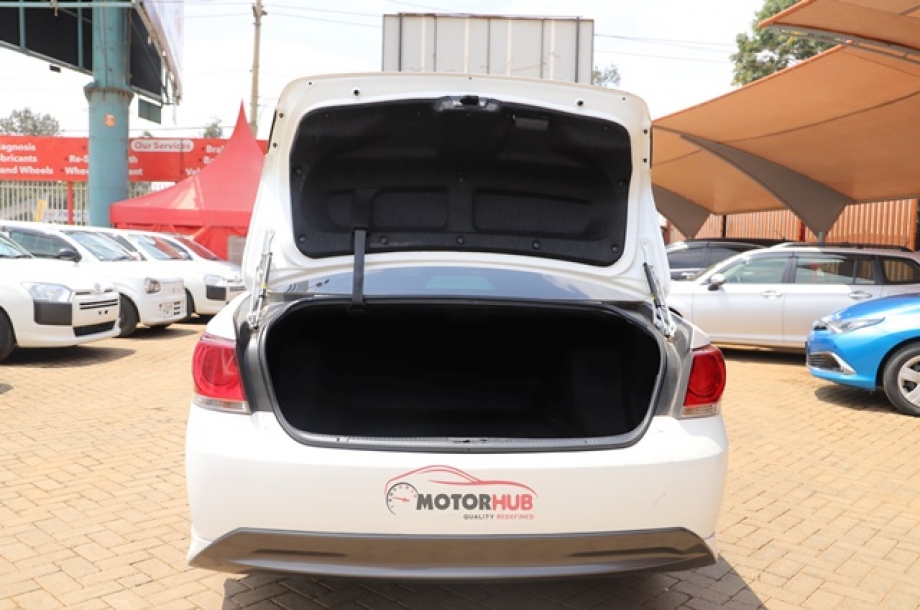 Toyota Crown 2015