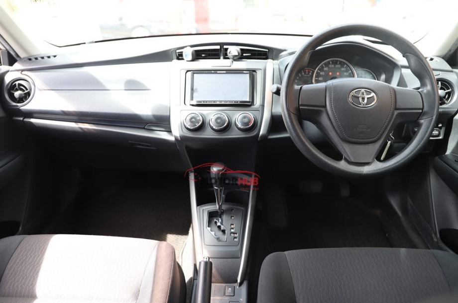 Toyota Fielder 2015