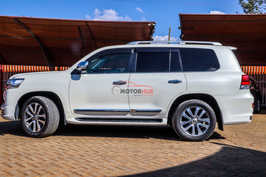 Toyota Land Cruiser V8 ZX 2018