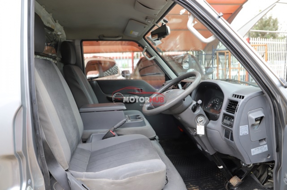 Mazda Bongo 2015