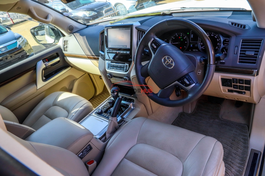 Toyota Land Cruiser V8 ZX 2018