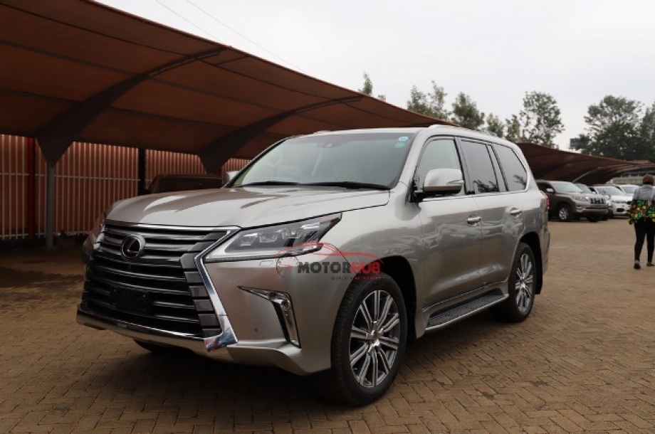 Lexus LX570 2016