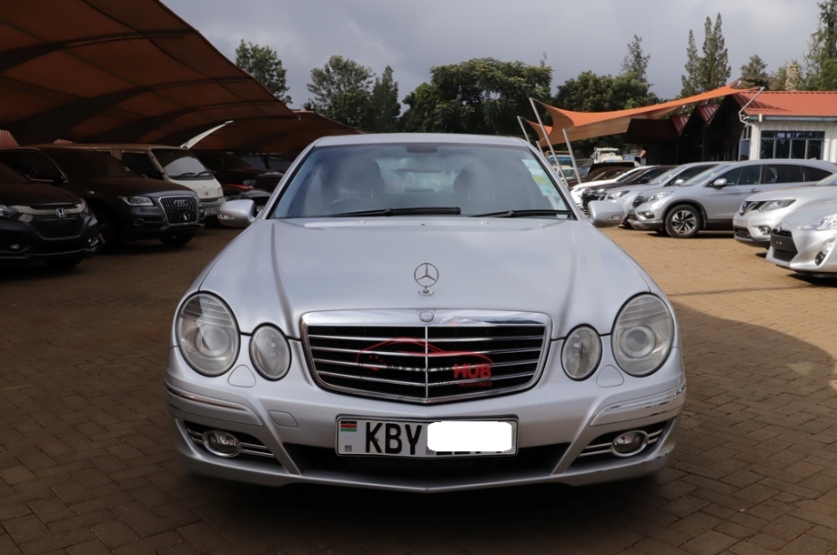 Mercedes Benz E270 For Sale in Kenya Nairobi Petrol 3000CC
