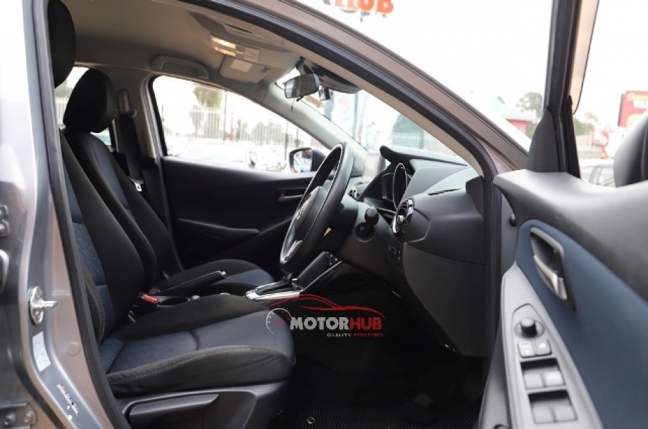 Mazda Demio 2016