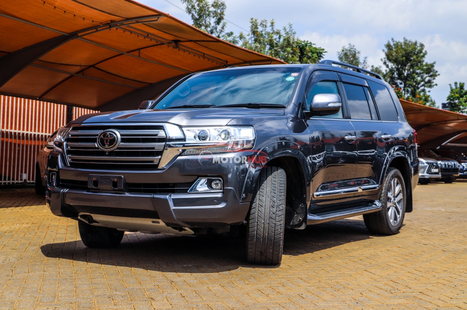 Toyota Land Cruiser V8 ZX 2020
