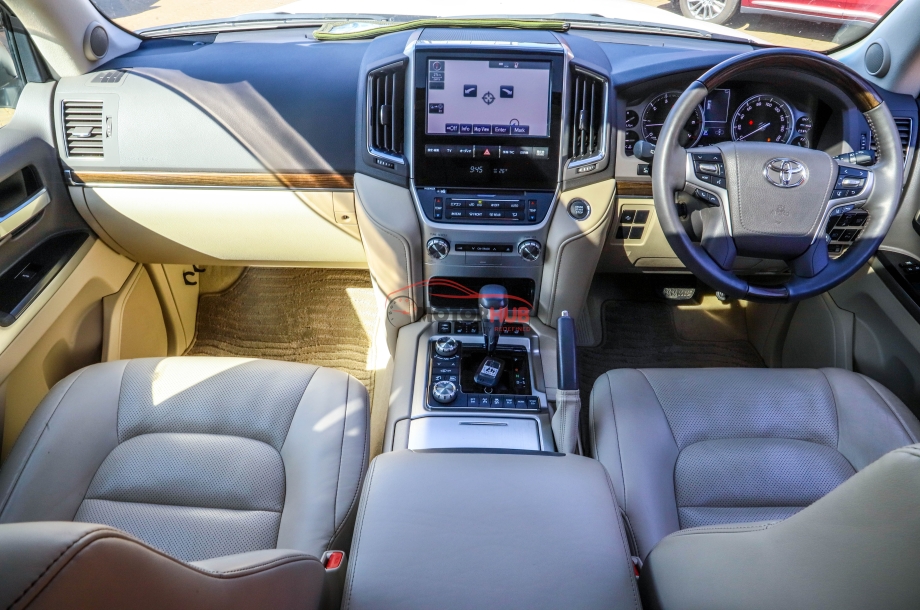 Toyota Land Cruiser V8 ZX 2018