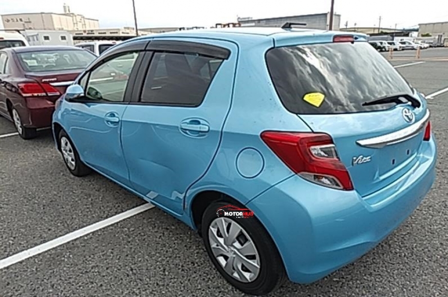Toyota Vitz 2015