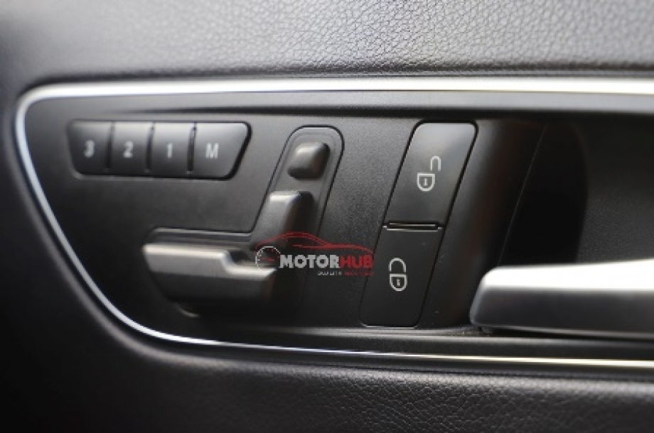 Mercedes-Benz GLA250 2014