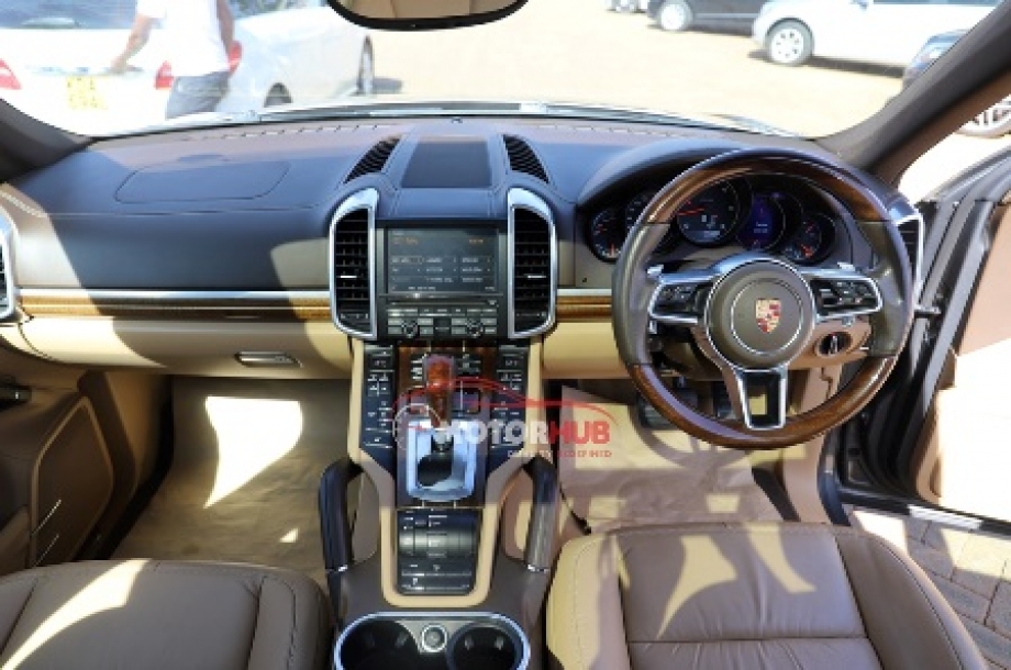 Porsche Cayenne 2015