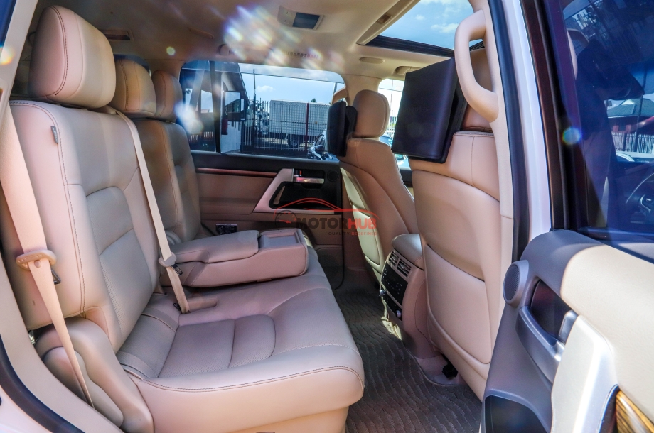 Toyota Land Cruiser V8 ZX 2018