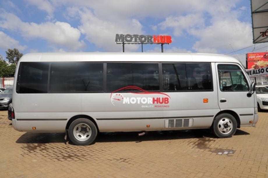 Hino Riesse Bus 2012