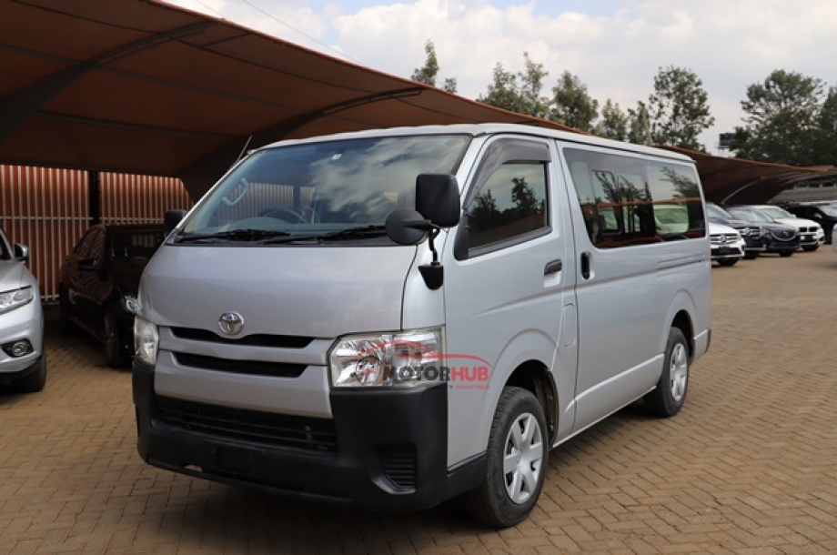 Toyota Hiace 2015