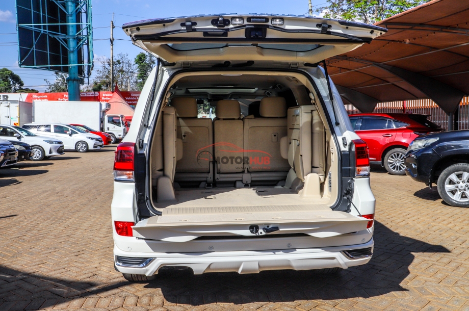 Toyota Land Cruiser V8 ZX 2018