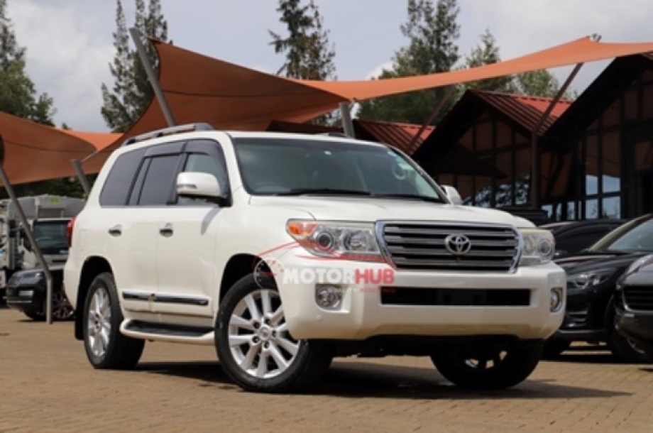 Toyota Land Cruiser V8 2014