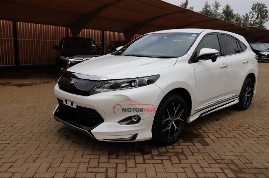 Toyota Harrier 2017