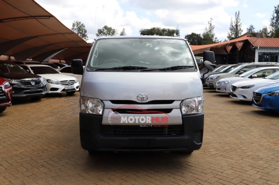 Toyota Hiace 2016