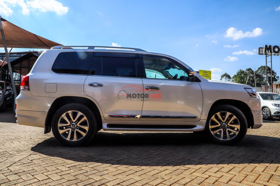 Toyota Land Cruiser V8 ZX 2018