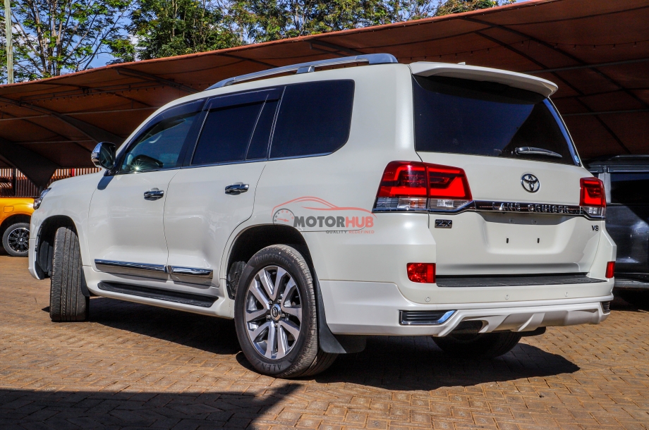 Toyota Land Cruiser V8 ZX 2018