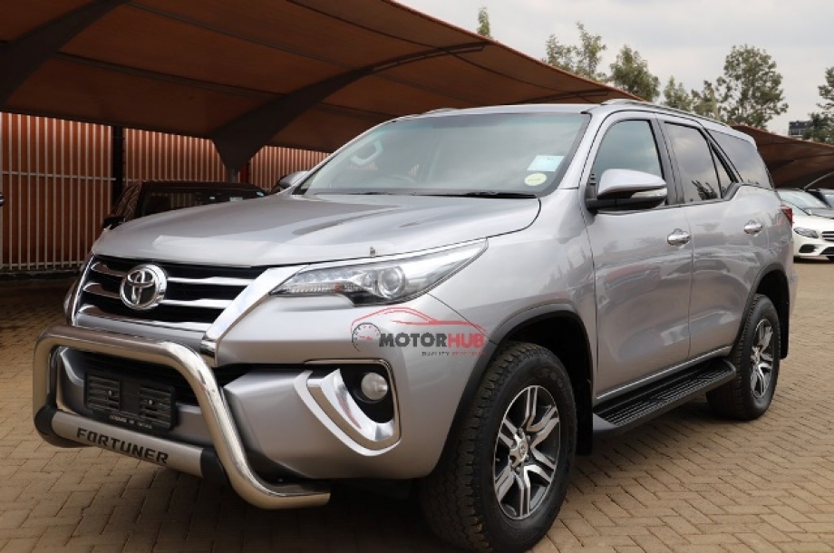 Toyota Fortuner 2016