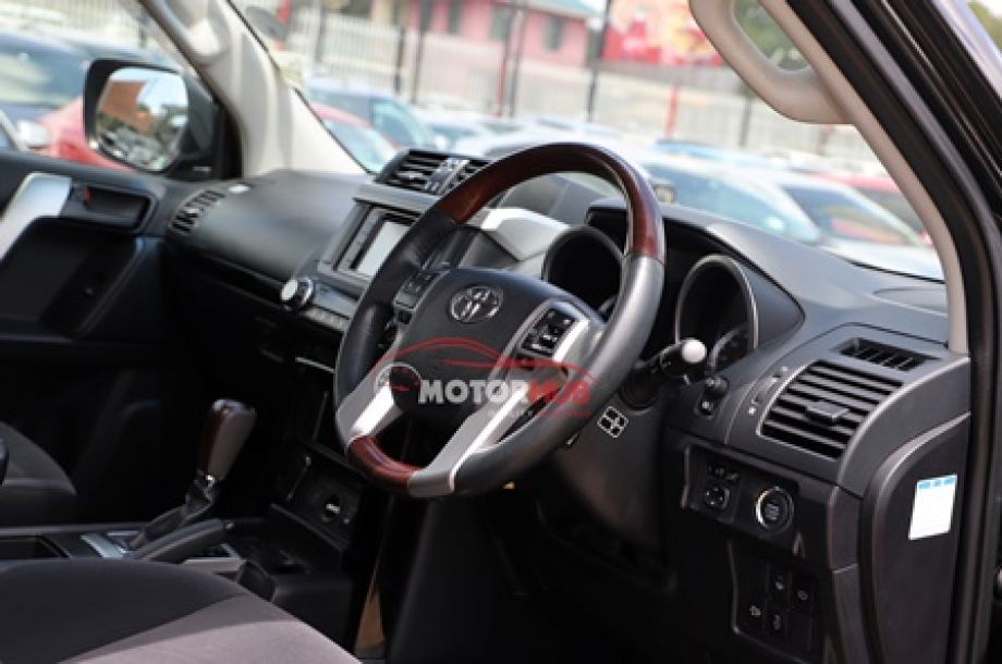 Toyota Land Cruiser Prado 2016