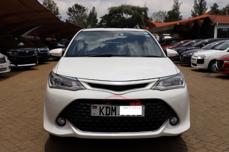 Toyota Fielder 2015
