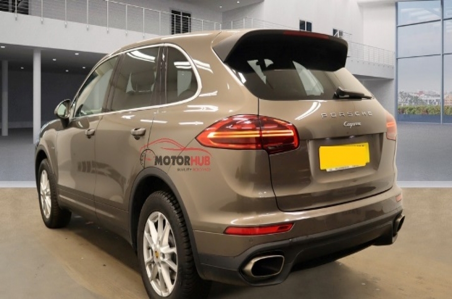 Porsche Cayenne 2016