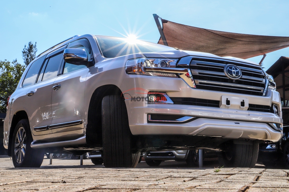 Toyota Land Cruiser V8 ZX 2018