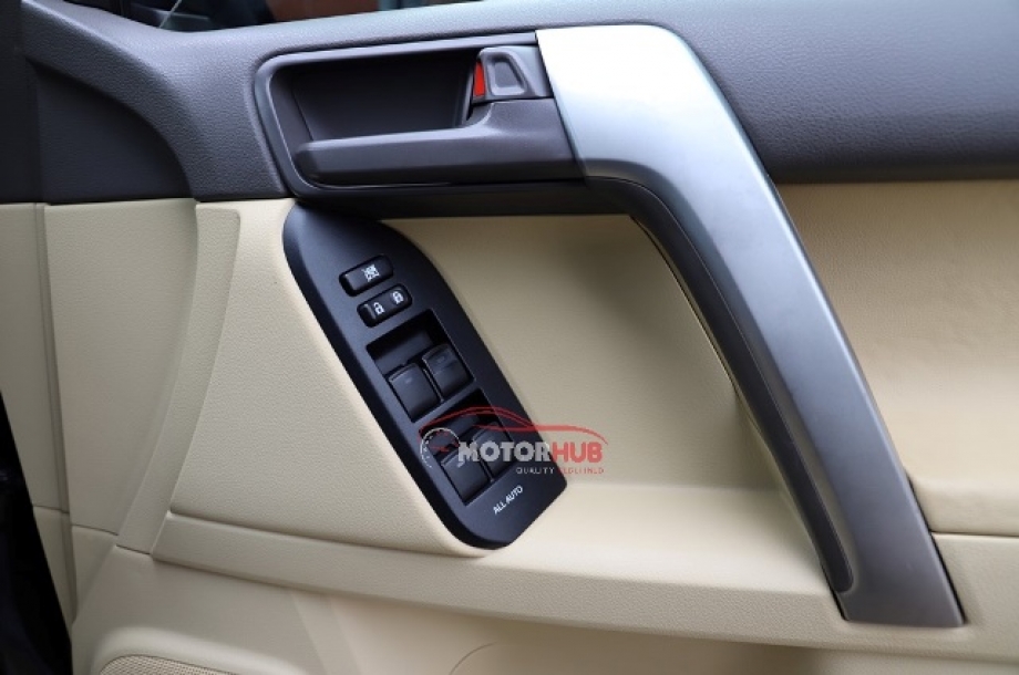 Toyota Land Cruiser Prado 2015