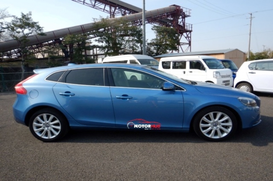 Volvo V40 2015