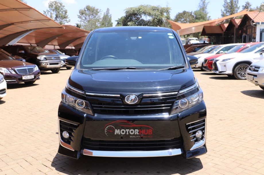 Toyota Voxy 2016