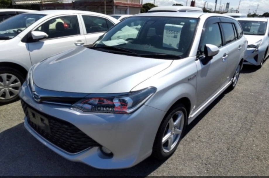 Toyota Fielder Hybrid 2016