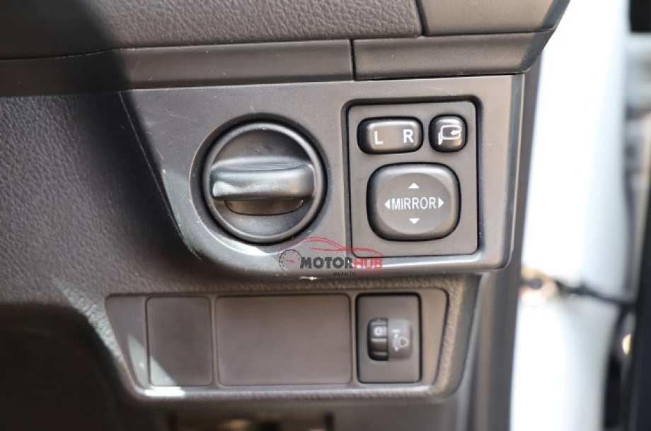 Toyota Axio 2015