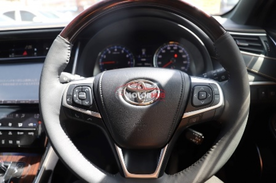 Toyota Harrier 2015