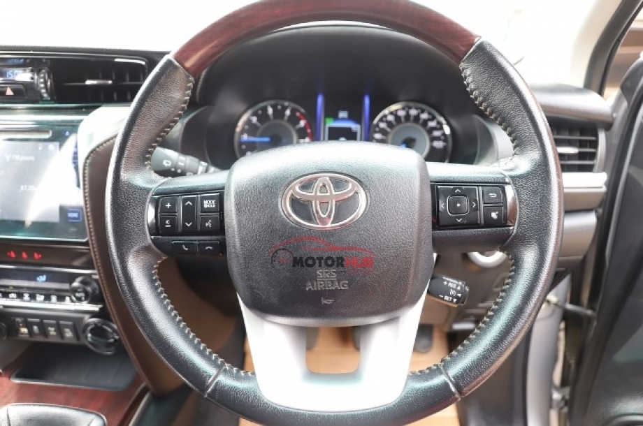 Toyota Fortuner 2016