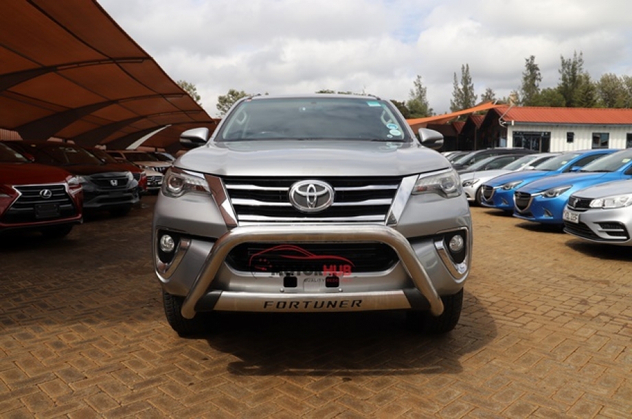 Toyota Fortuner 2016